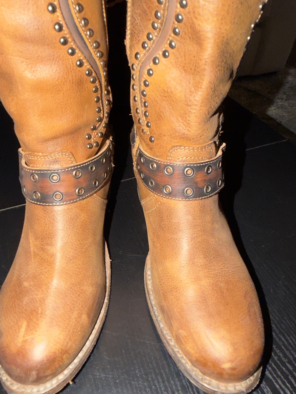 π€ β¨ππ€ FREEBIRD by Steven Coyote Brown Leather Tall Boots Size 9 Studded Western! - Picture 9 of 13